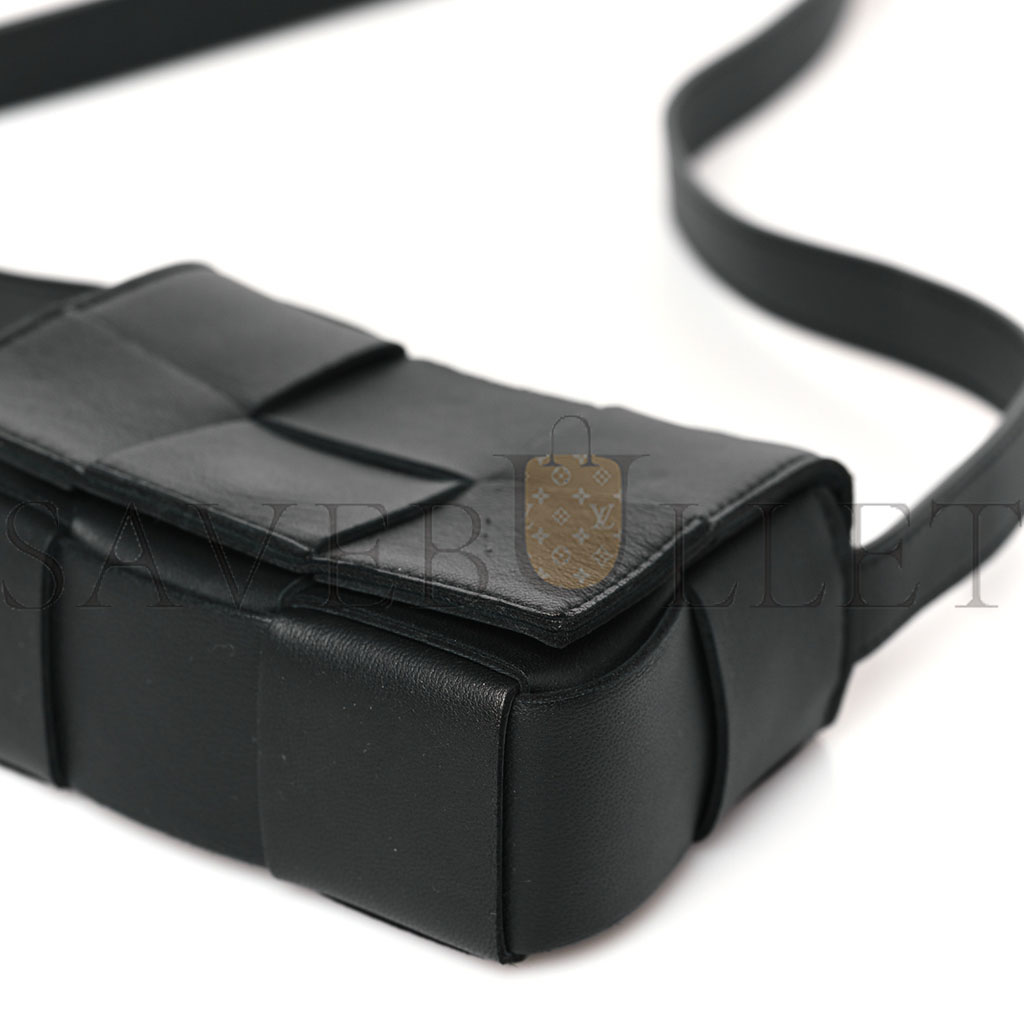 bo*te*ga Ve*ne*ta lambskin maxi intrecciato extra mini cassette crossbody bag black (12*9*5cm)